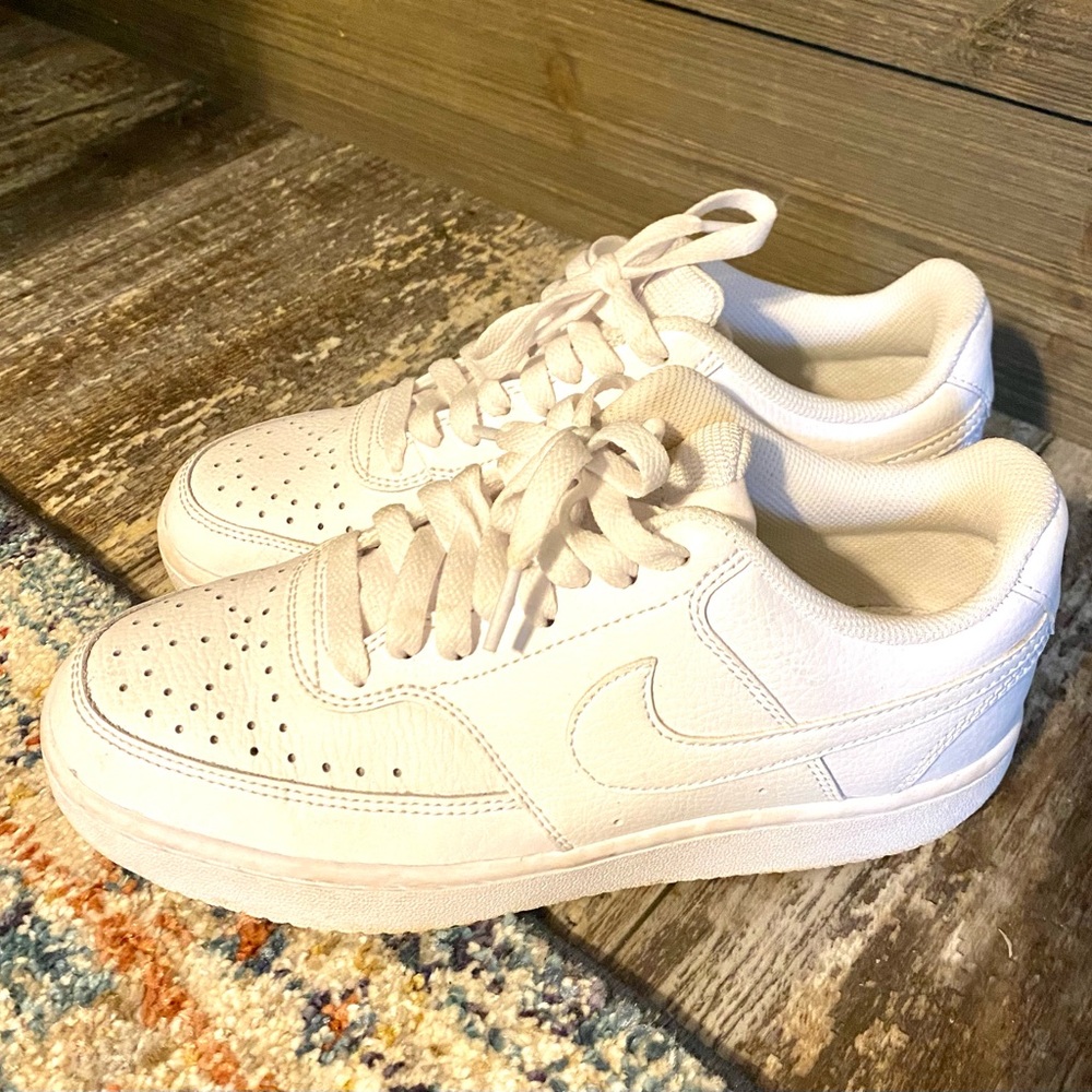 Nike Court Vision size 7